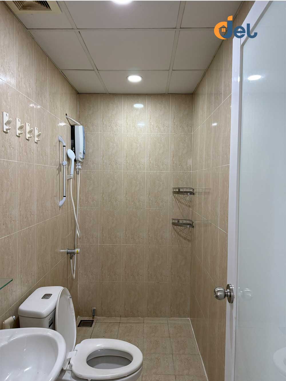 Nhà vệ sinh trước thi công