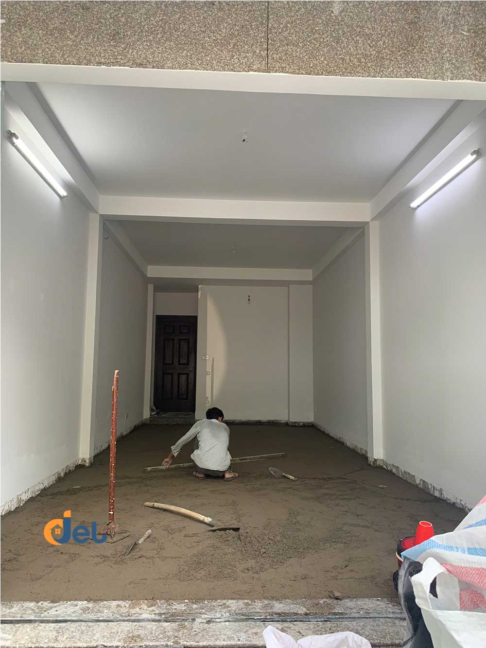 Thi công cản nền ốp gạch
