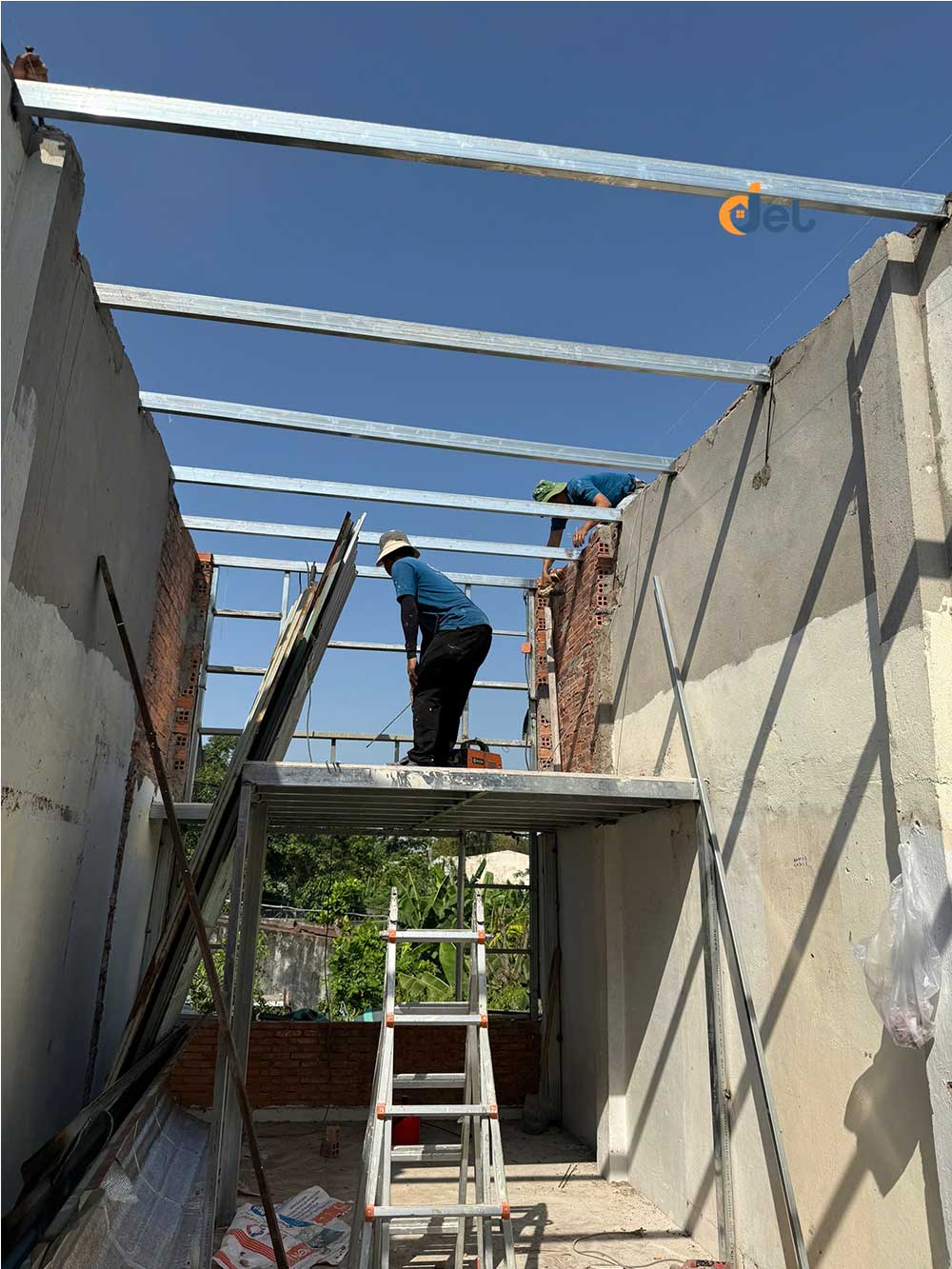 gác xà gồ mới