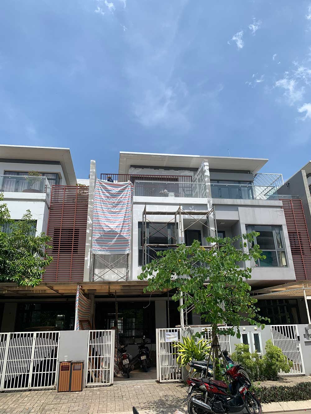 Mặt tiền nhà chú Thưởng trước thi công