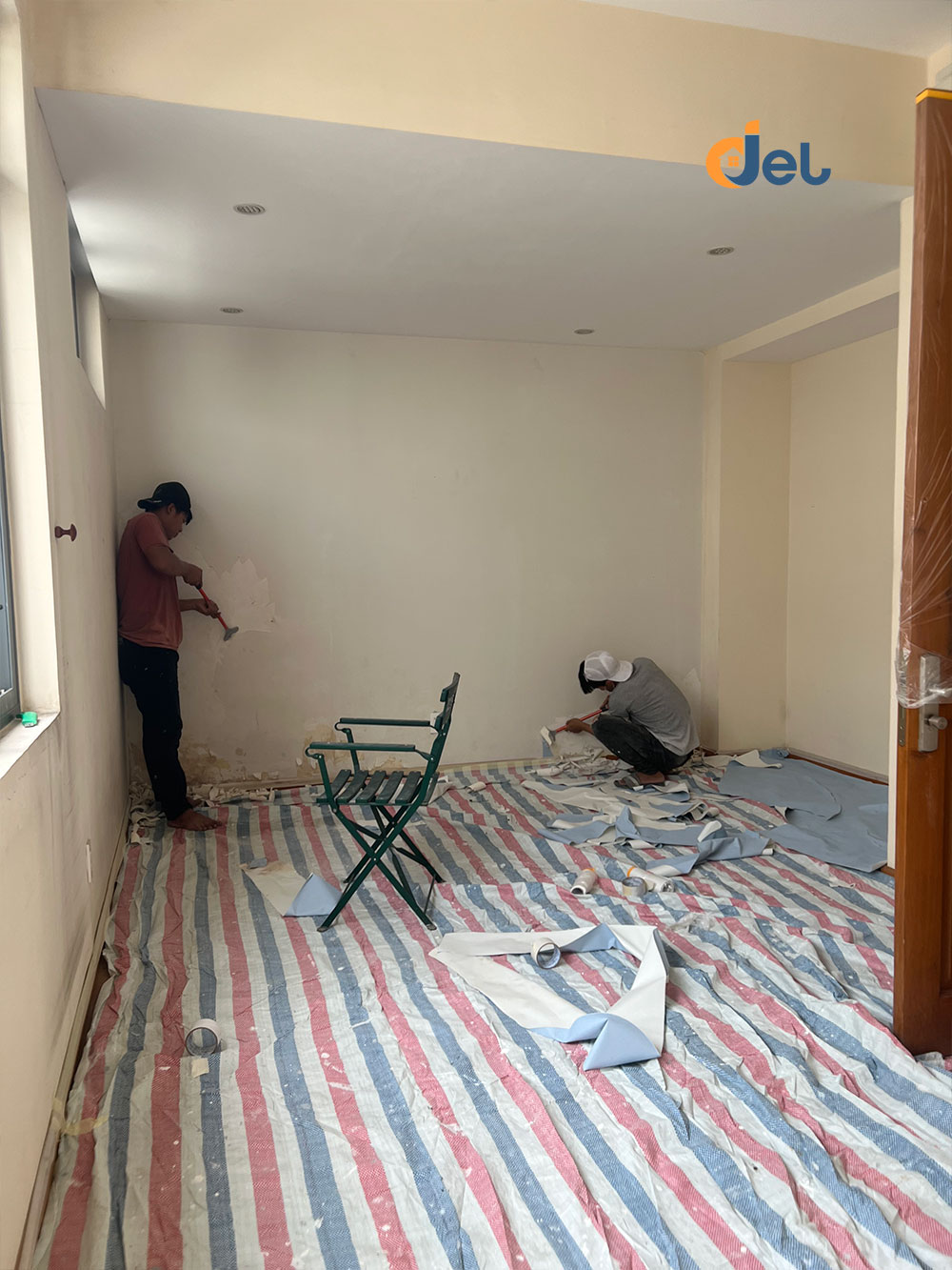 Phòng em bé trước khi sơn