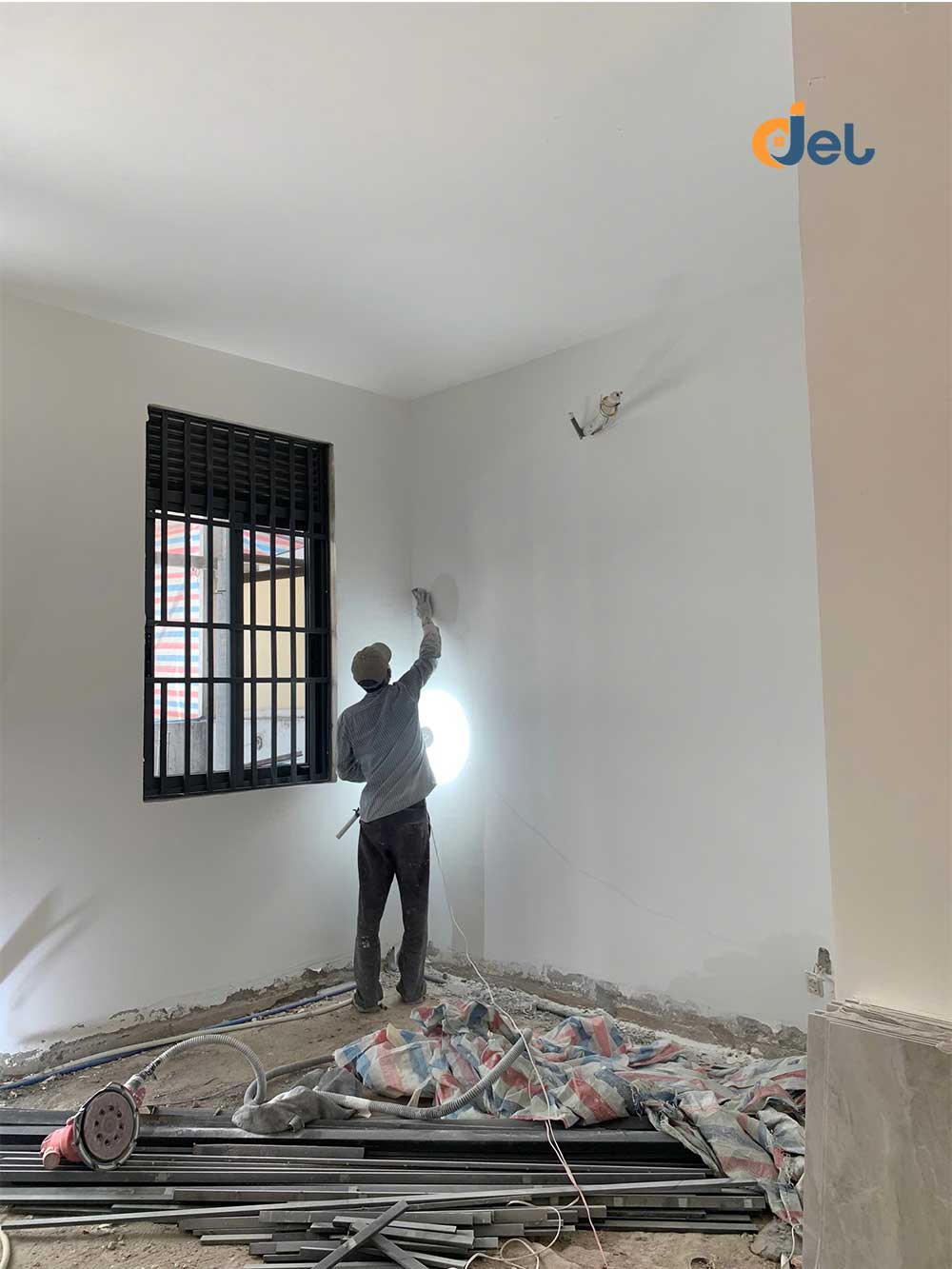 Thi công chà nhám xử lý bề mặt